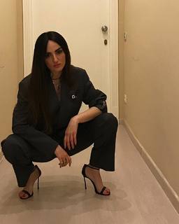 Arisa feet photo thumbnail