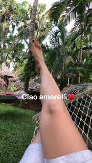 Arisa feet photo thumbnail