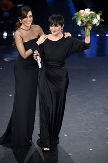 Arisa feet photo thumbnail