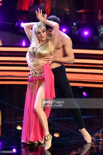 Arisa feet photo thumbnail