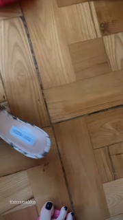 Arisa feet photo thumbnail