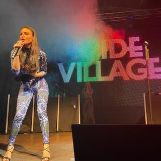 Arisa feet photo thumbnail