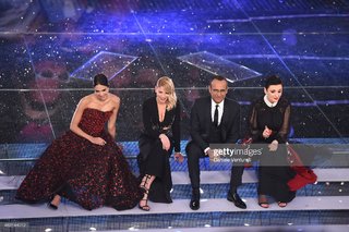 Arisa feet photo thumbnail