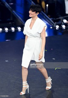 Arisa feet photo thumbnail