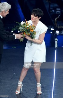 Arisa feet photo thumbnail