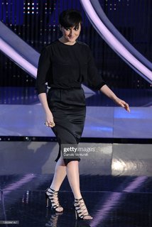 Arisa feet photo thumbnail