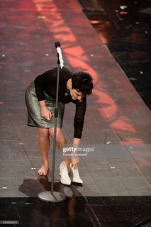 Arisa feet photo thumbnail