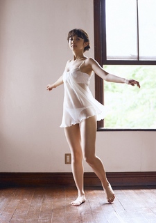 Arisa Komiya feet photo 13