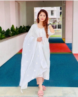 Arishfa Khan feet photo 3