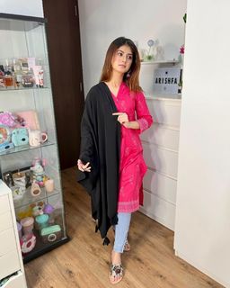 Arishfa Khan feet photo 8