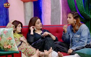 Arishfa Khan feet photo 2