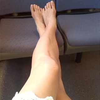 Arola Poch feet photo thumbnail