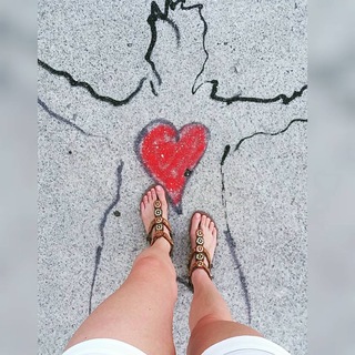 Arola Poch feet photo thumbnail