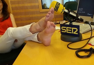 Arola Poch feet photo thumbnail