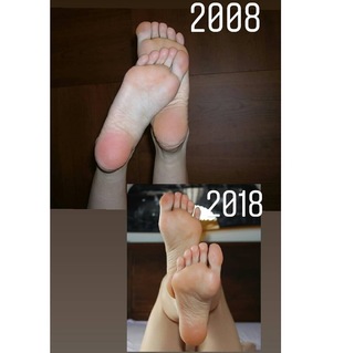 Arola Poch feet photo thumbnail