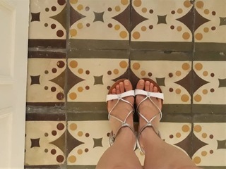 Arola Poch feet photo thumbnail