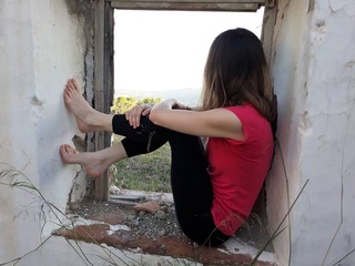 Arola Poch feet photo thumbnail