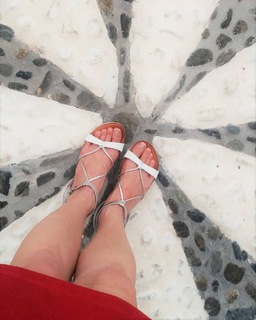 Arola Poch feet photo thumbnail