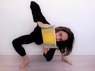 Arola Poch feet photo thumbnail