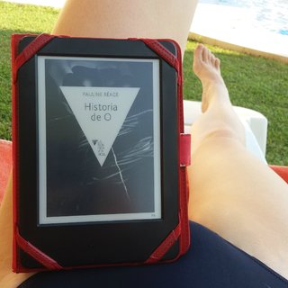 Arola Poch feet photo thumbnail