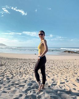 Arola Poch feet photo thumbnail