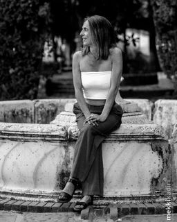 Arola Poch feet photo thumbnail