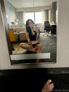 Arryn Zech feet photo 3