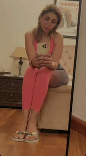 Arwa feet photo 14