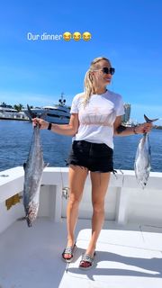 Aryna Sabalenka feet photo thumbnail