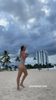 Aryna Sabalenka feet photo thumbnail