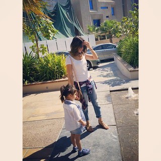 Aseel Omran feet photo thumbnail