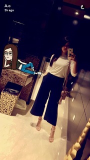 Aseel Omran feet photo thumbnail