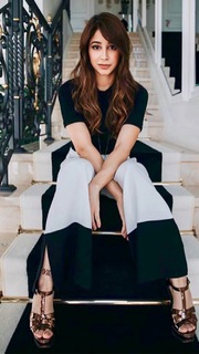 Aseel Omran feet photo thumbnail