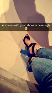 Aseel Omran feet photo thumbnail