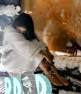 Aseel Omran feet photo thumbnail