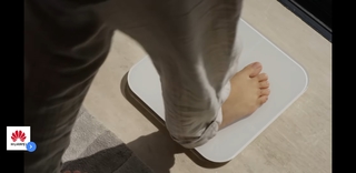 Aseel Omran feet photo thumbnail