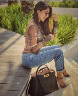 Aseel Omran feet photo thumbnail