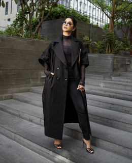 Aseel Omran feet photo thumbnail