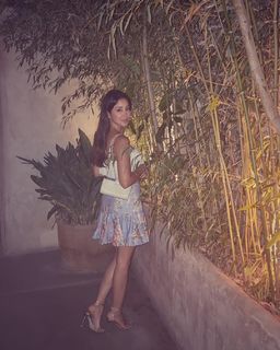 Aseel Omran feet photo thumbnail