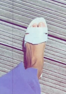 Aseel Omran feet photo thumbnail