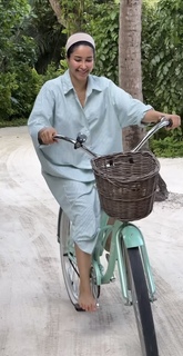 Aseel Omran feet photo thumbnail