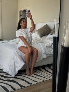 Ash Kash feet photo thumbnail