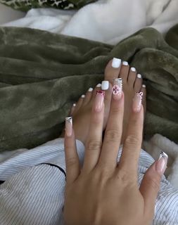 Ash Kash feet photo 1