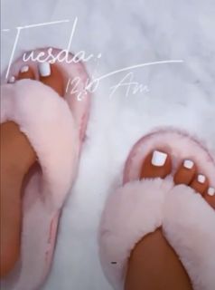 Ash Kash feet photo 9