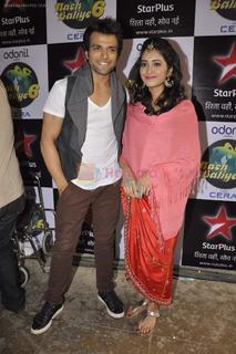 Asha Negi feet photo 11