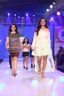 Asha Negi feet photo 16
