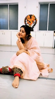 Asha Negi feet photo 17