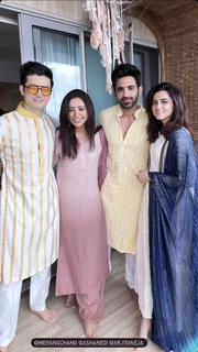 Asha Negi feet photo 5