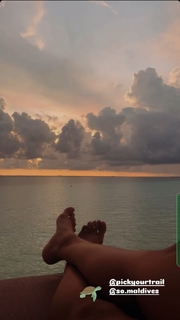 Asha Negi feet photo 5