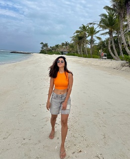 Asha Negi feet photo 4